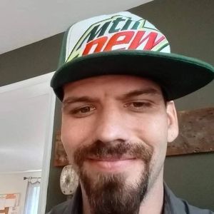 Meet your Posher, Dustin